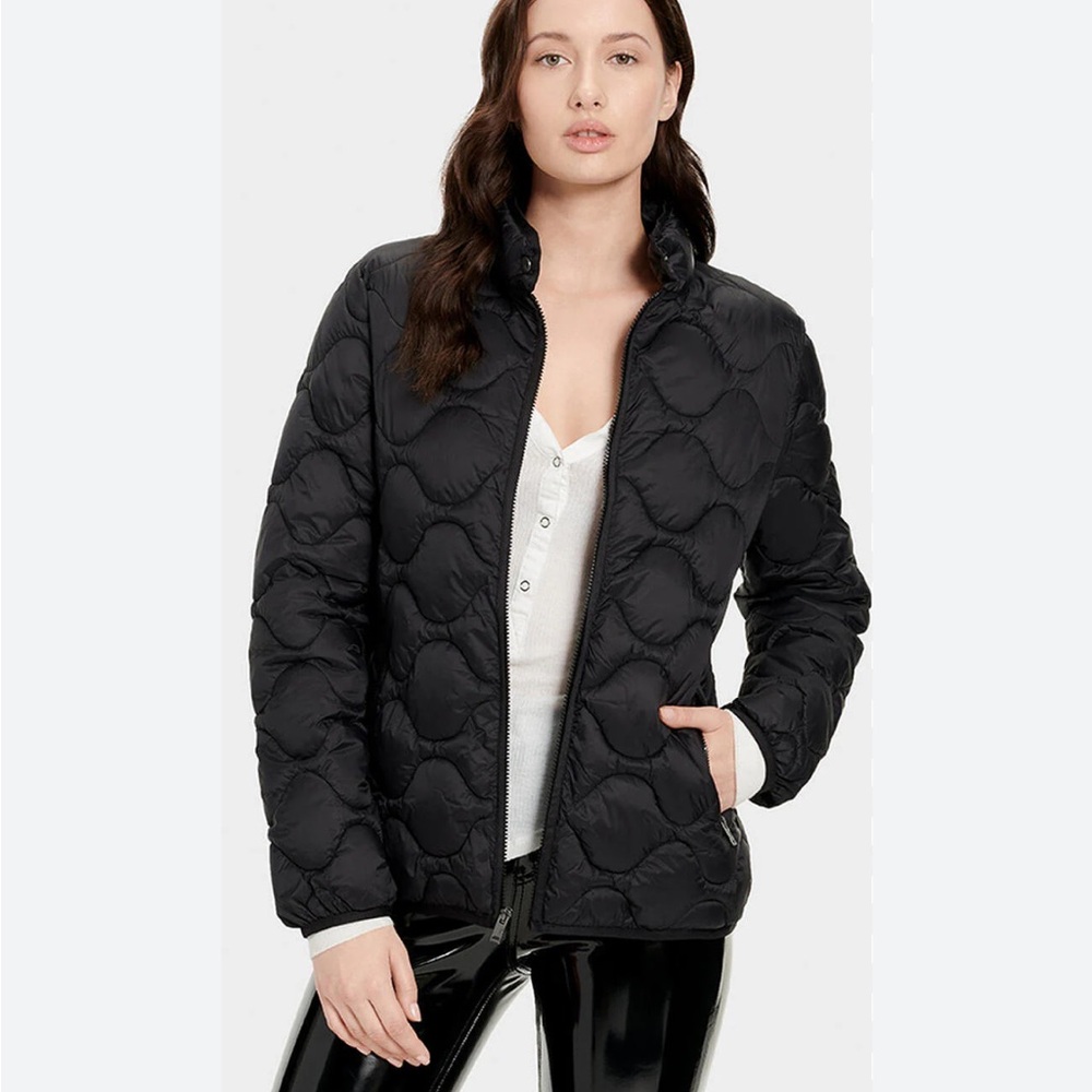 UGG selda packable quilted jacket in size medium